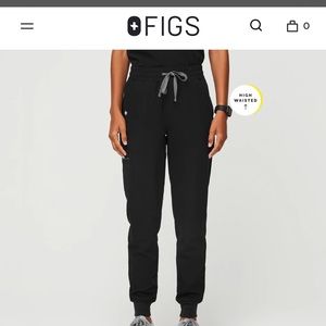 Women’s scrub joggers + scrub top